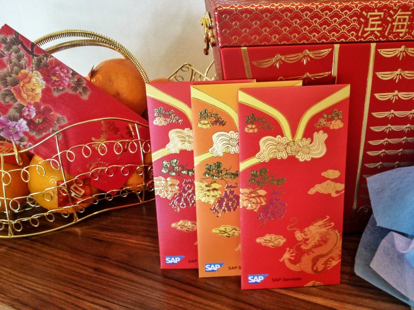 According to an investigation carried out before the Chinese New Year Eve, we should present kids and singles with the traditional red envelope – ang pao.