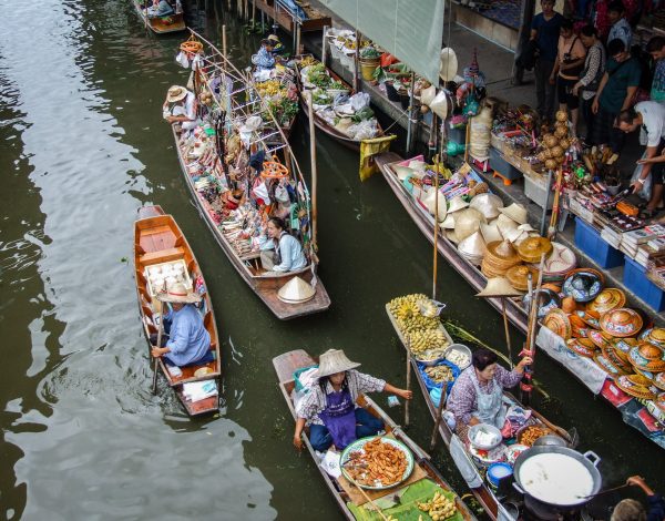 Damnoen Saduak – Thai market that rocks
